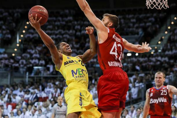 从年轻的潜 从年轻的潜