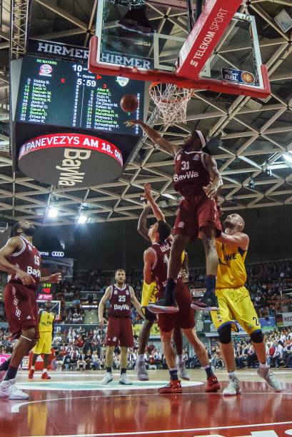 据知情人士 据知情人士